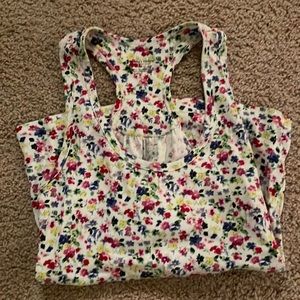 Cute tank top!